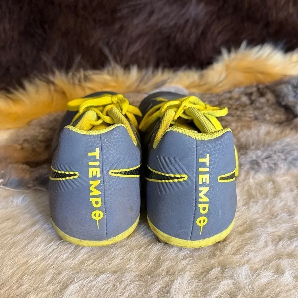 Nike stylish gray